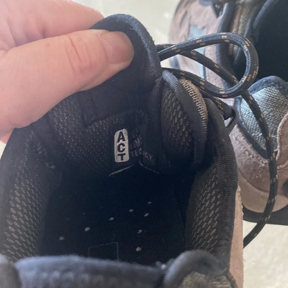 TIMBERLAND WOMENS 9.5  BSFP MOTION EFFICIENCY SYSTEM HIKING SHOE - Picture 6 of 9